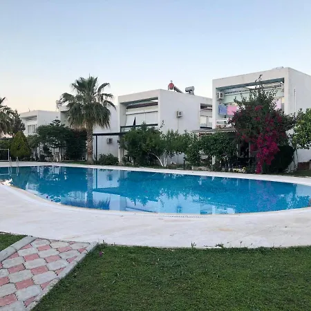 Holiday home Pool View With Exclusive Meet Of Nature&sea